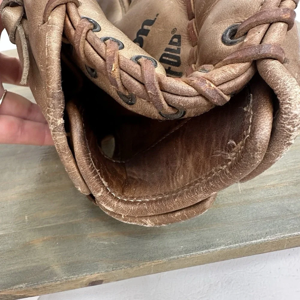 Wilson PRO STAFF Right Hand Throw Baseball Glove A2200 Centerfold JAPAN Adult Sz